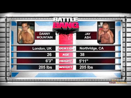 Bridgette B hat Freude daran, wie Jay Ash eine Hündchenhaltung einnimmt, um ihren Hintern zu trainieren. 