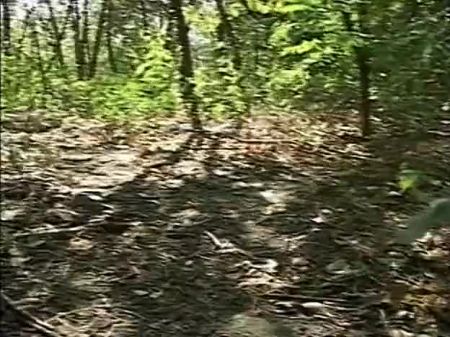 Lisa funkelndes goldenes Mädchen 