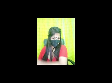 Desi Lady Massage Her Ample Cupcakes In Live Streaming .