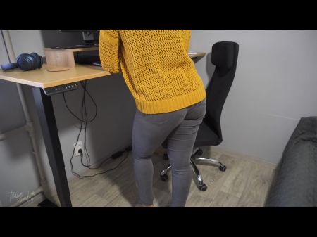 Perfect Assistant In Tight Jeans Taunts Arse With Demonstrable Panty Line