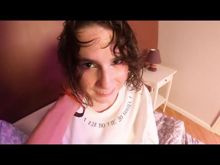 Stiefschwester hat ein Spiel mit mir gespielt, rate mal, welche Art von Unterwäsche ich trage – echter Sex Darcy Dark 
