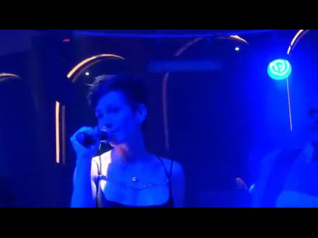 巡回演出 1 中的狂欢和乱搞 