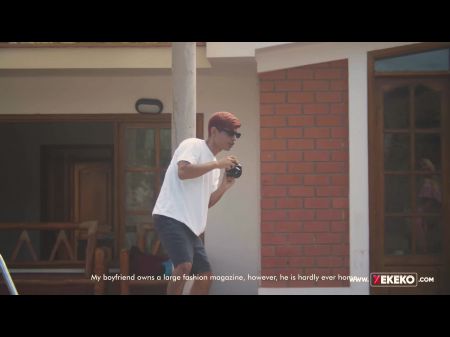 委内瑞拉大奶拉丁裔在房间里换衣服，被假摄影师监视秘鲁 