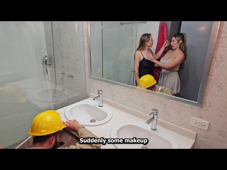 Fontanero Da Trabajo A Pareja De Lesbianas Que Quieren Probar Una Polla En Su Aniversario 