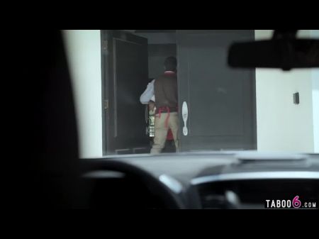 شقراء في سن المراهقة كلوي كابري مارس الجنس من قبل أفضل صديق لها 