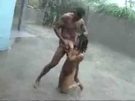 Barish Main Ladki Ko Choda 