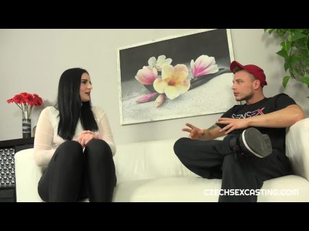 Casting De Fotos Absolutamente Caliente Con Una Bella Morena 