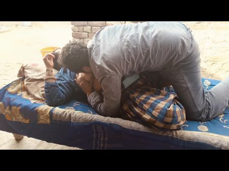 tía desi del pueblo fue follada con mucho cariño por su vecino (audio hindi completo) 