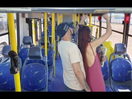 Undergraduate On The Bus Gets Thighed By A Stranger .