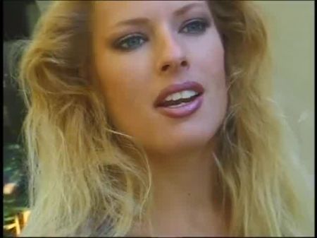 alfombra comiendo prostitutas lesbianas bajo el sol usando un consolador para follar chocho 