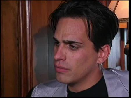 شقراء يحب لعق كس قبل الشرج الداعر 