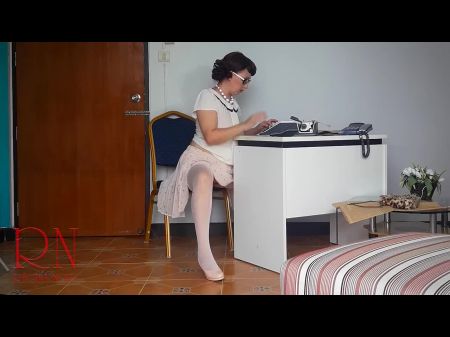 Naked Secretary At Office . Stripping Worker . Webcam 1