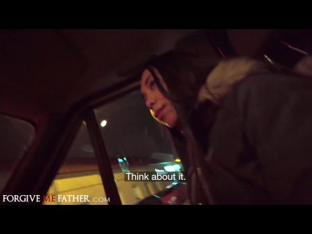 gran culo asiático autoestopista mamada y follar duro en la camioneta después de ser recogido en público 