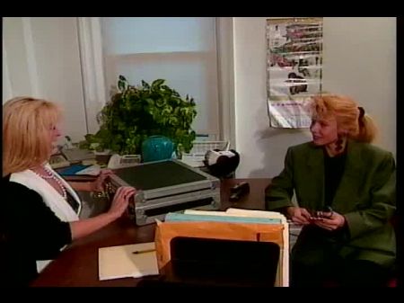 Secretaries Slurp Their Coochies During Lunch Break