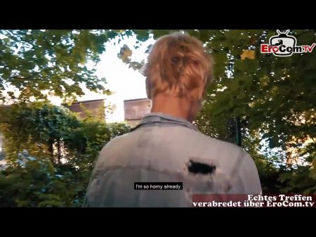 Deutscher dünner Tätowierer bei echtem Blind Date Casting erwischt 