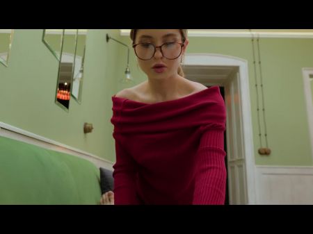 زوجة الغش تقفز على قضيب ضخم من أجل صمته بوف 