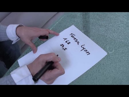 Erstes Casting Der Devoten Theresa Und Ihre Klammern 