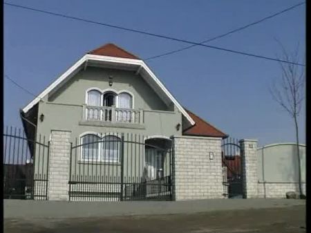 Makler Ficken Potentielle Kundin In Der Villa