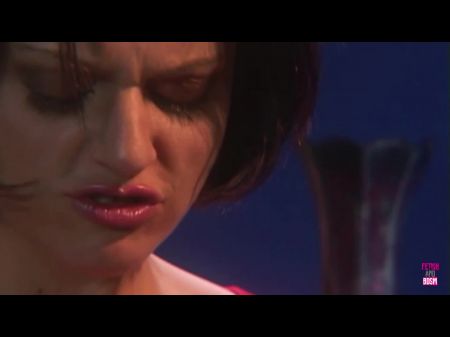 صديقتان مثليتان رائعتان ومذهلان في عمل فاضح مع ألعابهما الجنسية الحلوة 