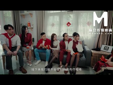 Modelmedia Asia - Family And Pals Come Together To Give Thanks For The Pussies That Are Willing To Let Us Pummel Them