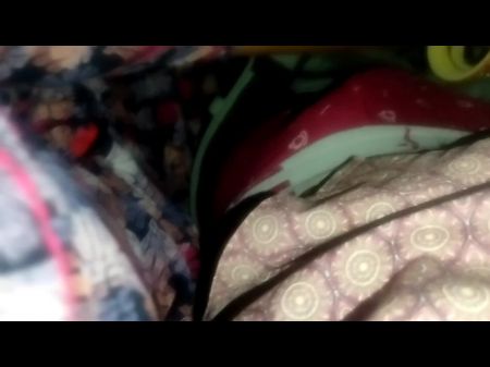 Hermanastra Y Hermanastro Tienen Relaciones Sexuales En El Almacén, Chica India Caliente Fue Follada Por Su Hermanastro 