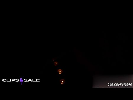 Gothic Redhair MILF Vamp: Lederkorsett Domina & Reißzähne 