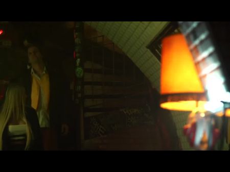 Trio aus Frankreich: Anus erweitert und ejakiert auf große Brüste 