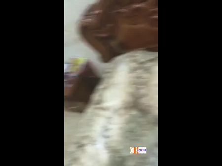 se folló a su linda novia en la habitación mientras sus padres no estaban en casa 