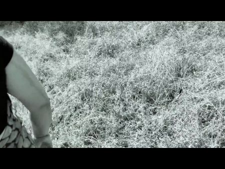 tía selva me mangal noukar se chudai karwayi selva me 