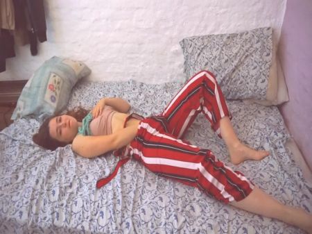 热粗暴性爱后体内射精 大屁股青少年得到大鸡巴 