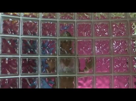 Geile Blondine Besorgt Es Ihm Mit Masturbate