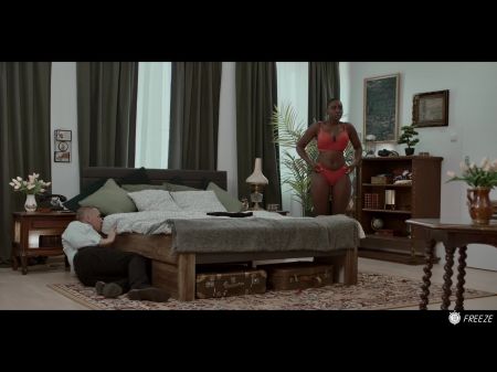 Zeitreisender geht zurück in die Zeit und fickt natürliches schwarzes Mädchen ins Gesicht, interracial Time-Freeze-Sex 