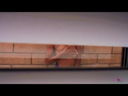 otra perra de culo flaco que consiguió que su punto dulce fuera penetrado por la gran vara de este chico 