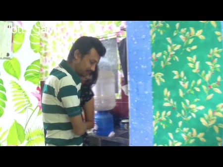 Ghar Me Koi Nahi Tha Phir Bhabi Ko Jabar Dasti Pel Diya