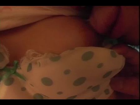 Puede Que Sea Joven Pero Sabe Qué Hacer Con Una Gran Polla 