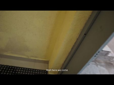 Ich nahm ein vollbusiges Baby mit auf die Straße und nahm ihre saftigen Löcher zum Ficken 