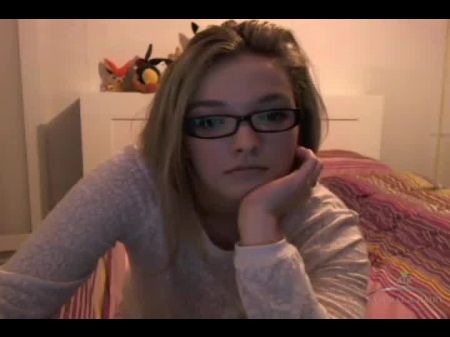 Cam Starlet Kylie Harris Will Flash You All