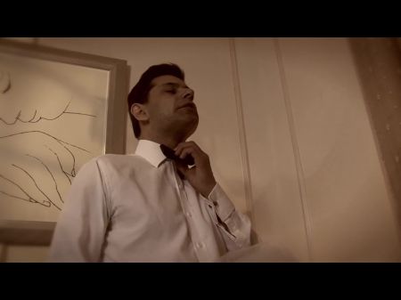 recién casado no puede cumplir con sus deberes matrimoniales en la noche de bodas y le pidió al conserje que satisficiera a su encantadora joven esposa 