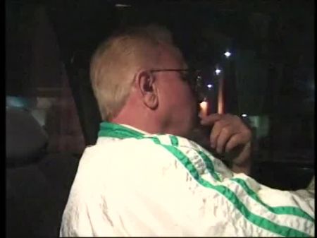 belezas gostosas se resumem a alguns beijos e chupadas de buceta 