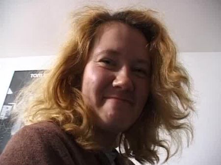 dana 22 jahre geht ihr freund nicht fremd oder 