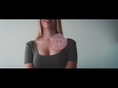 novia desagradable rociada con una carga de jizzy de placeres vestidos con esperma 
