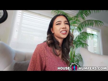 househumpers mi pequeña esposa quiere un trío con un agente inmobiliario asiático alto 