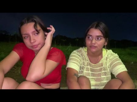 eu fodo com minha parceira lésbica até atingir o orgasmo. 