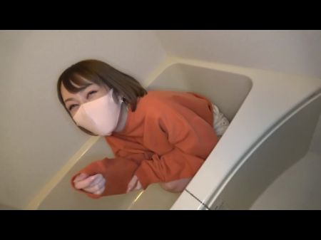 第 1 部分 手淫和真正的连续性爱预览借用手机电池和美女做爱 