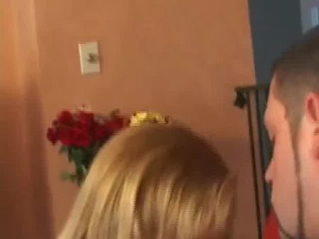 摩洛伊斯兰解放阵线乱搞一个年轻的家伙