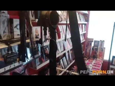 comprar ropa sucia se convierte rápidamente en sexo 