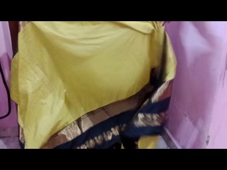 Desi Tamil Sexy Wifey Saree Switching Movie