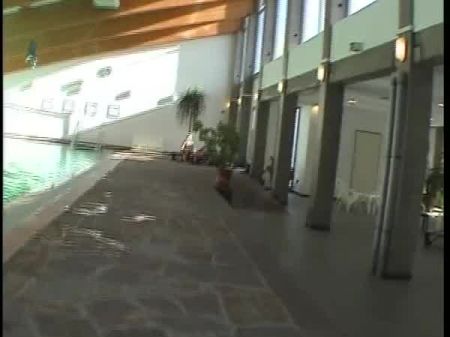 sandra ist nach dem schwimmen alleine zu hause und steckt alles was sie finden kann rein muschi, nasse muschi, jugendlich 18, 18yo 