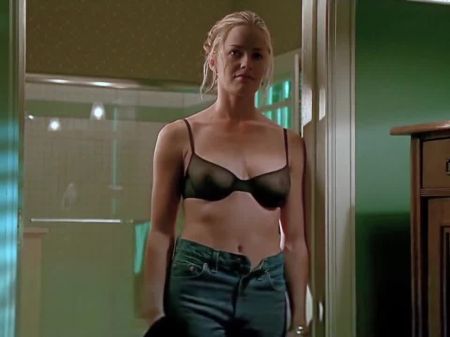 Elisabeth Shue enthüllt ihre Brüste in Zeitlupe 