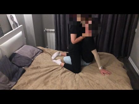 viaje de fiesta terminó con sexo con la novia caliente de mi amigo 